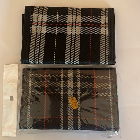 2 Brand New Powerpuff girls Velcro wallets - Picture 4 of 6